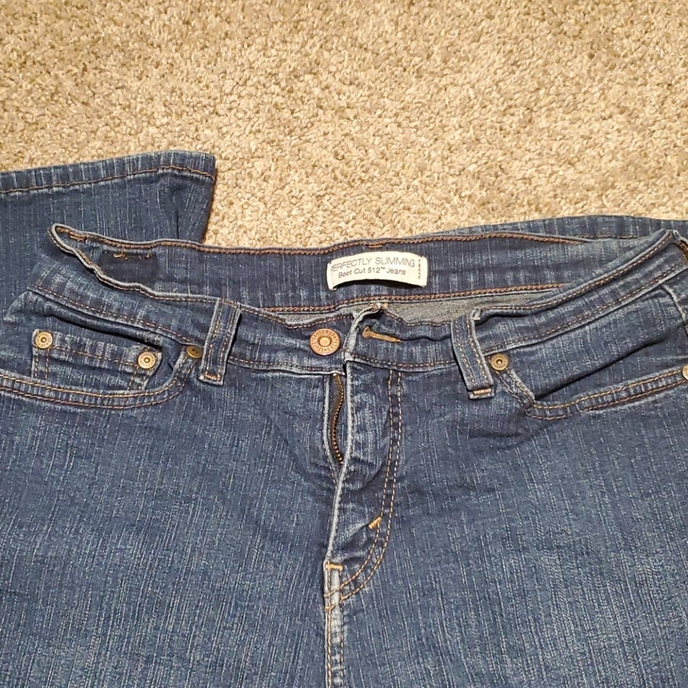 Levis